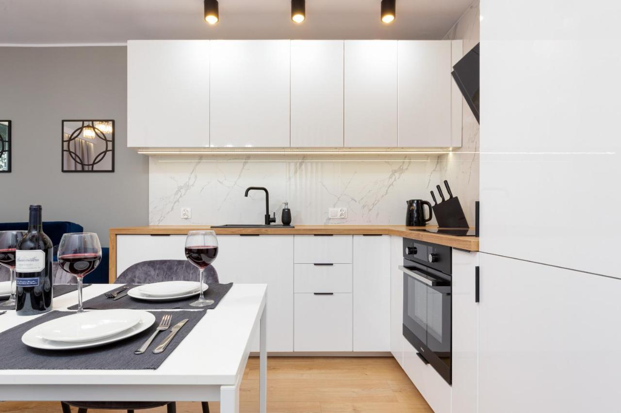 Beautiful Two-Bedroom Apartment Warsaw Bielany By Noclegi Renters מראה חיצוני תמונה