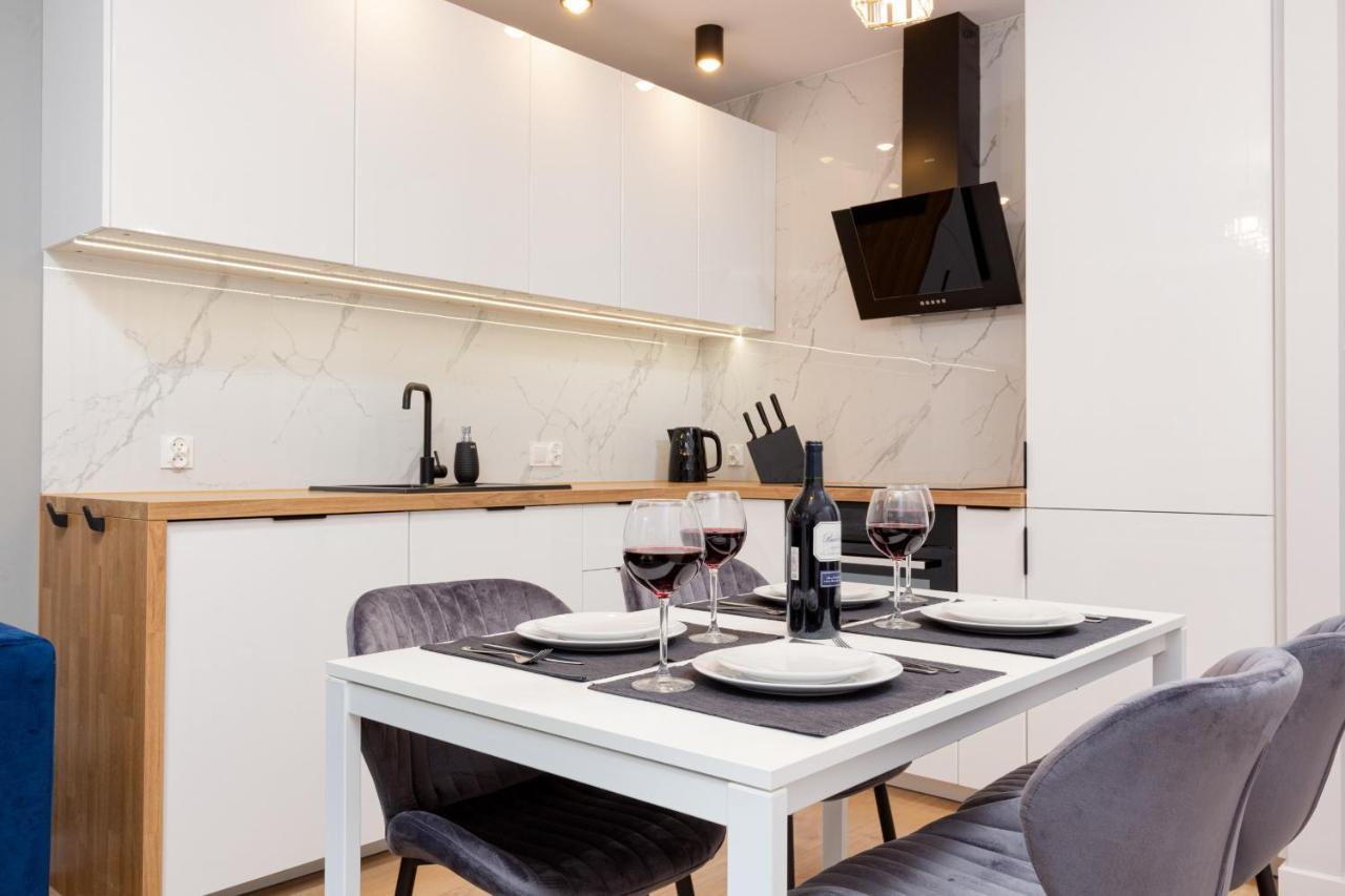Beautiful Two-Bedroom Apartment Warsaw Bielany By Noclegi Renters מראה חיצוני תמונה
