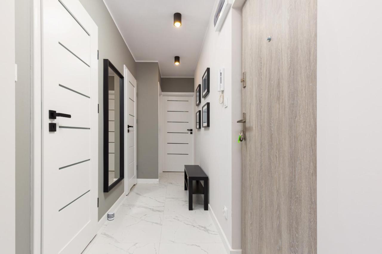 Beautiful Two-Bedroom Apartment Warsaw Bielany By Noclegi Renters מראה חיצוני תמונה